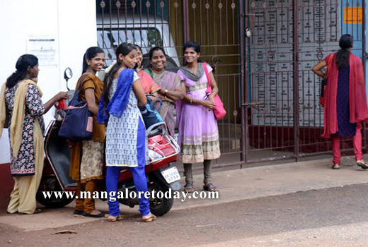 State Govt staff boycott work demanding end to pay disparities 1